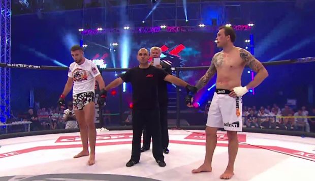 Absolute Championship Berkut, Ben Alloway, Sharaf Davlatmurodov, Screencap