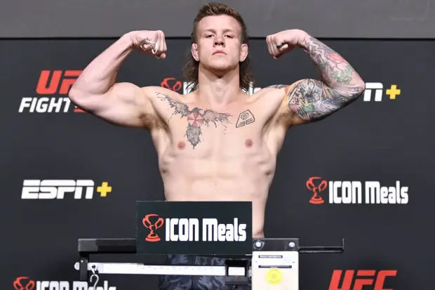 Jimmy Crute weighing in for UFC Vegas 44