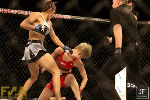 Silvana Gomez Juarez vs. Liang Na (Image via Jasmin Frank for Fight News Australia)