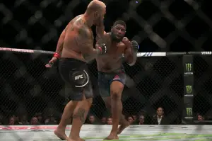 Curtis Blaydes vs. Mark Hunt