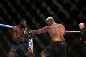 Curtis Blaydes vs. Mark Hunt