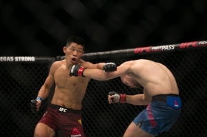 Jake Matthews vs. Li Jingliang