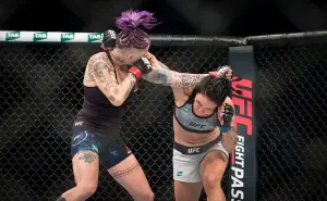 Jessica Rose-Clark vs. Bec Rawlings